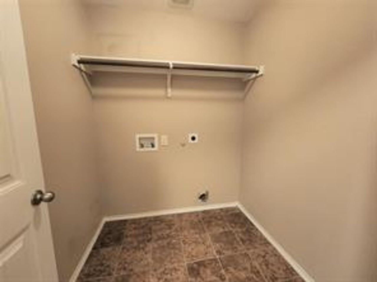 231 Belford St S - Photo 6 of 8
