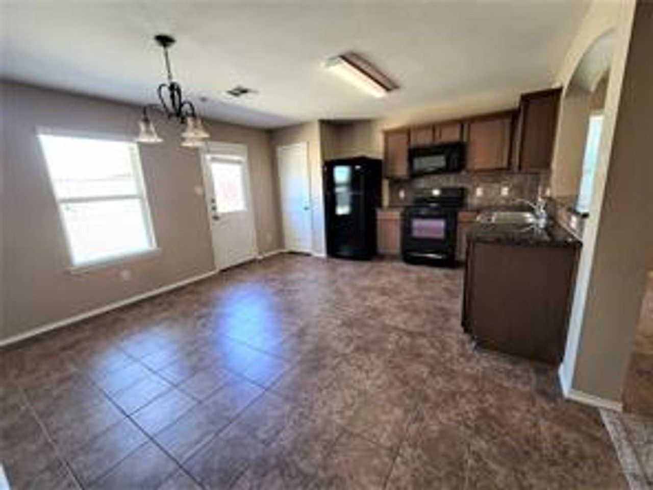 231 Belford St S - Photo 7 of 8