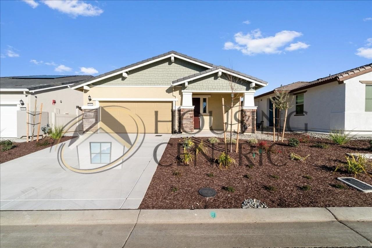 9091 Cerro Vista Dr - Photo 2 of 50