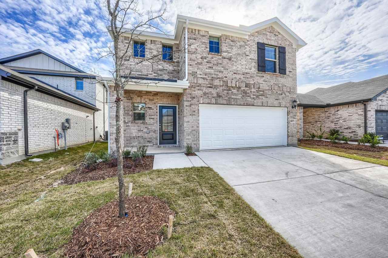 807 Lullaby Ln - Photo 2 of 32