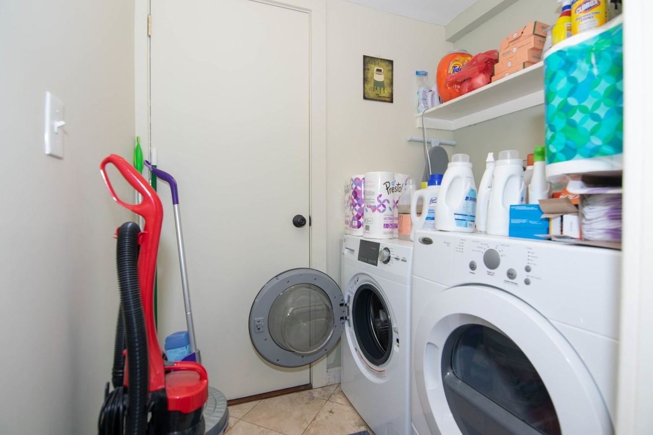 24 Worthington St - Photo 2 of 11