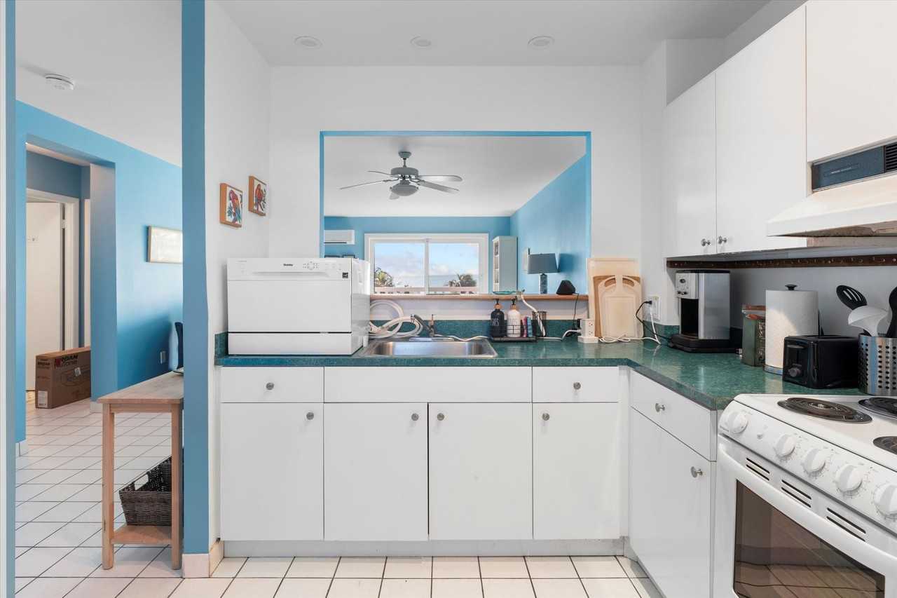 2601 S Roosevelt Blvd Apt 402a - Photo 2 of 32