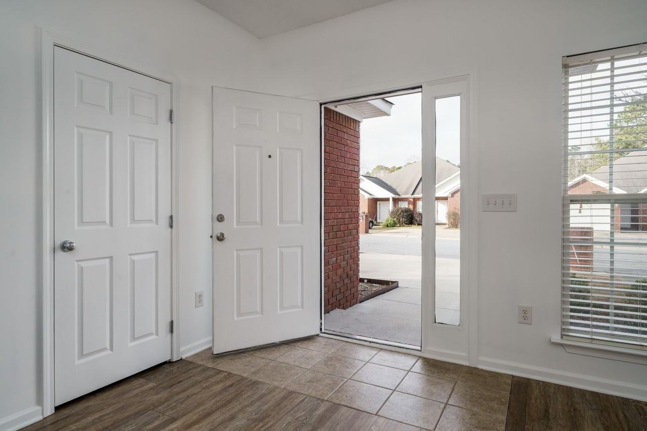 6615 Covington Villas Dr - Photo 3 of 29