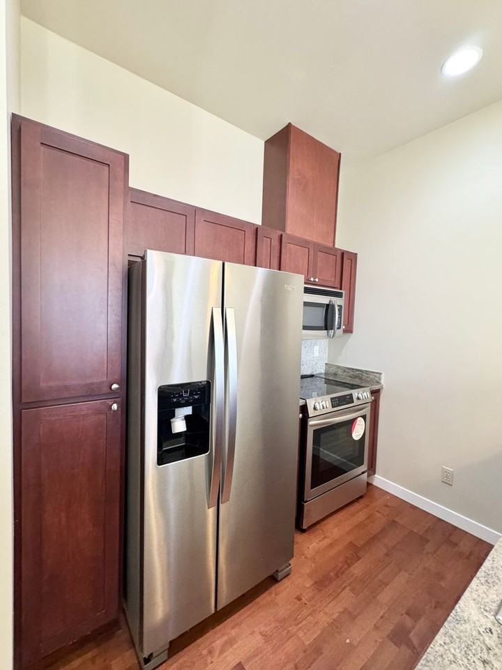 2222 152nd Ave Ne #202 - Photo 6 of 22