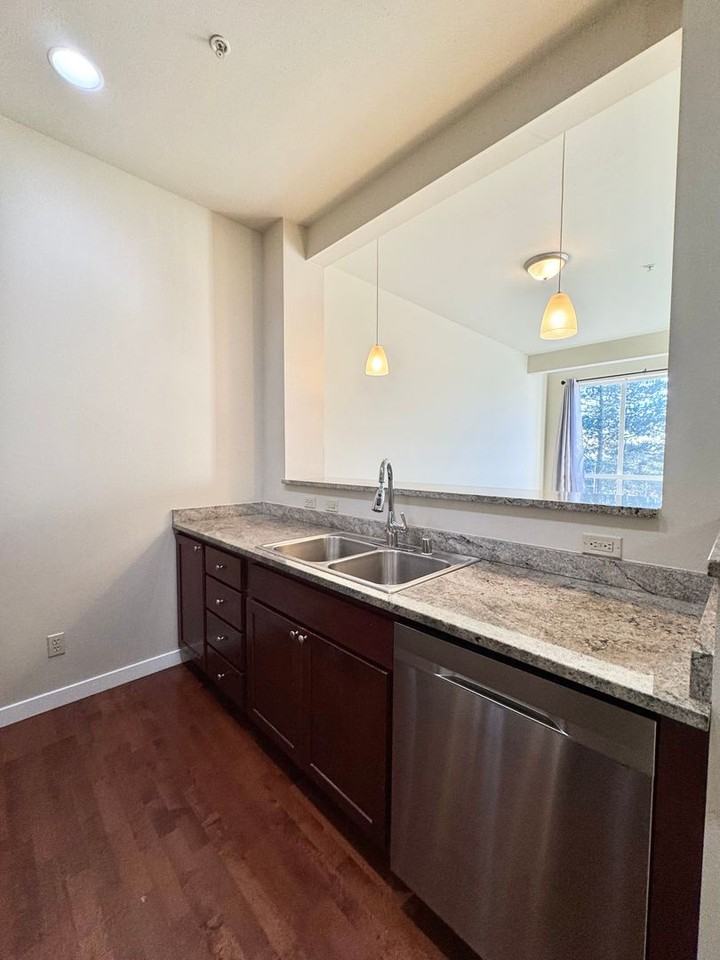 2222 152nd Ave Ne #202 - Photo 7 of 22