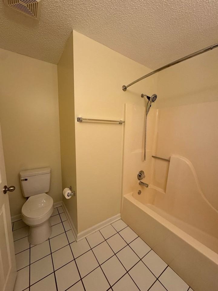 1171 Northwood Dr - Photo 7 of 10