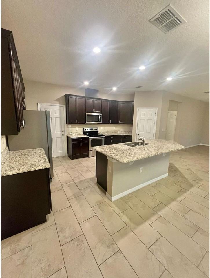 5170 Nw Pine Trail Cir - Photo 3 of 31