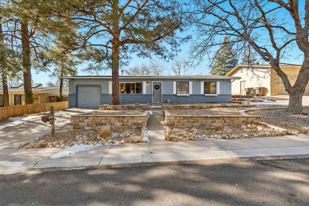 3807 N Swiss Rd - Photo 2 of 30