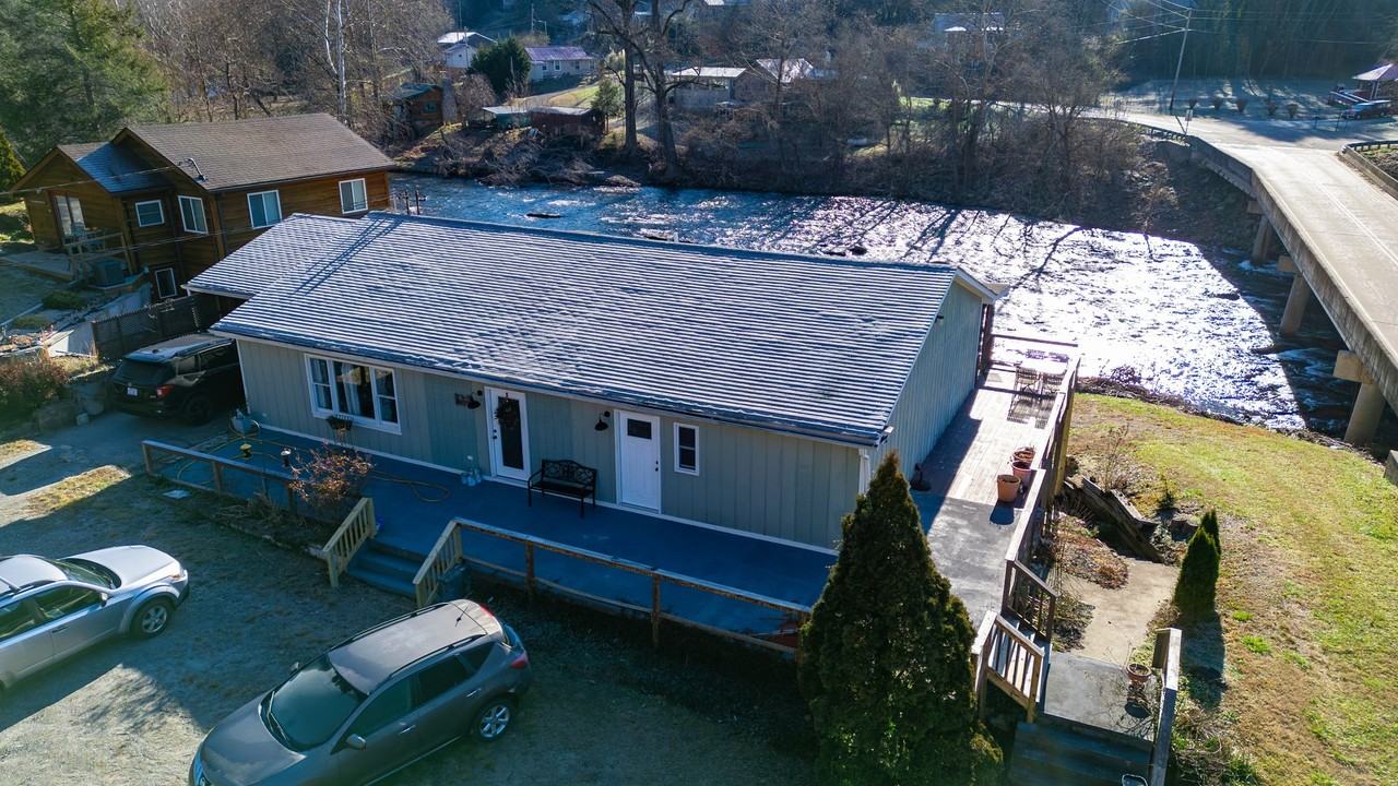 5420 Ela Rd - Photo 2 of 15