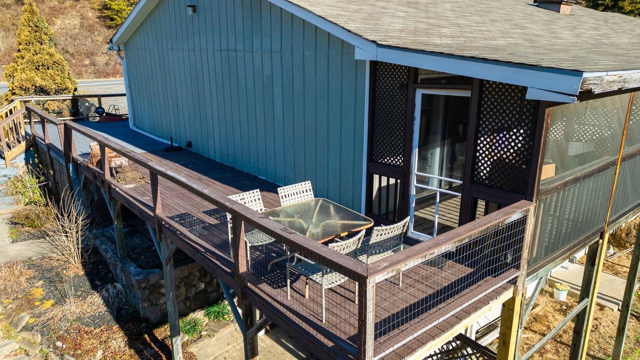5420 Ela Rd - Photo 3 of 15