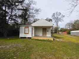 featured image of 816 Bilbo St