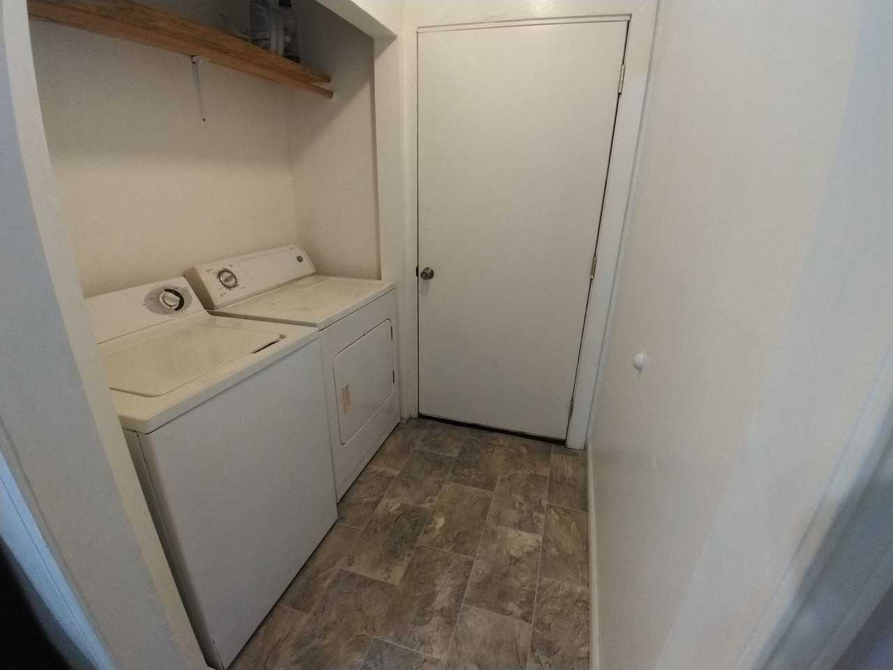 816 Bilbo St - Photo 5 of 8