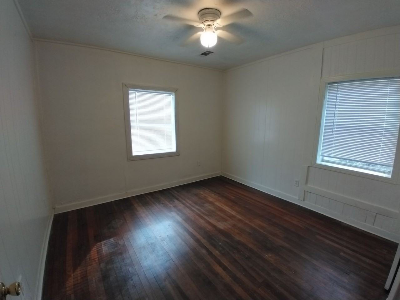 816 Bilbo St - Photo 7 of 8