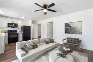 featured image of 305 Berry St