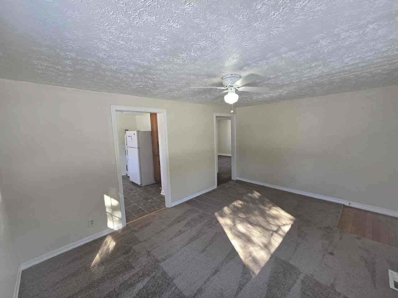 1641 Lincoln St - Photo 3 of 4