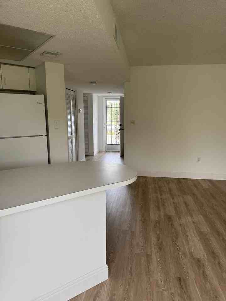 481 Quail Forest Blvd - Photo 5 of 15