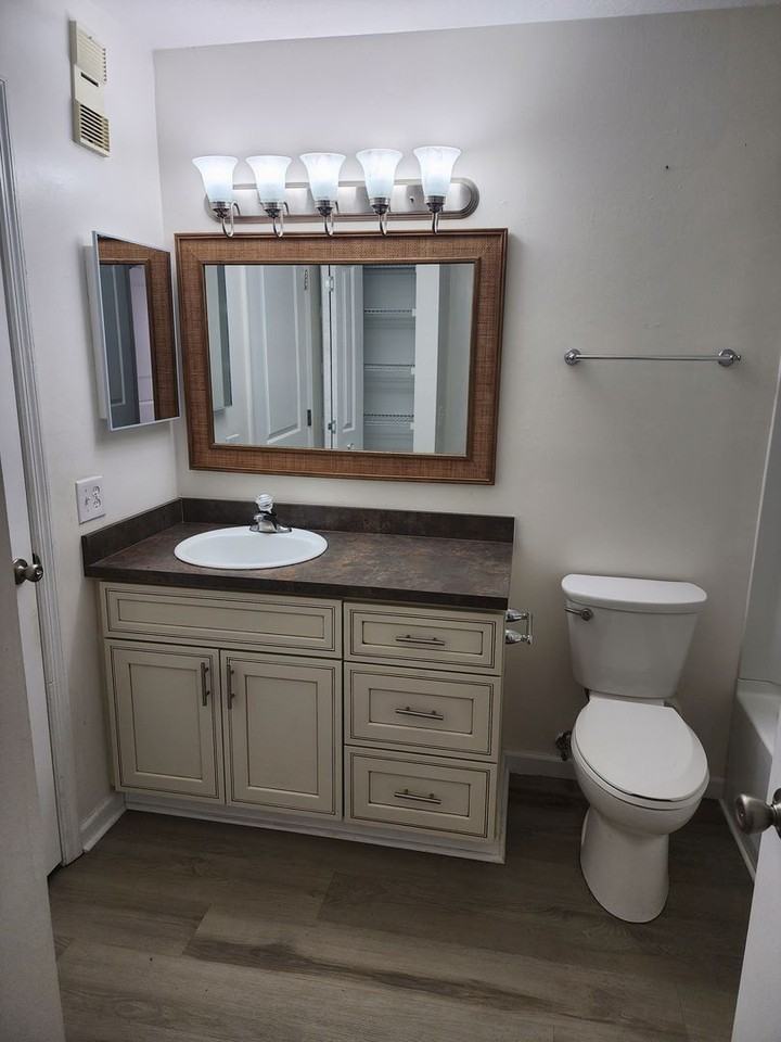 Tamarac Pointe Apartments - Photo 6 of 9