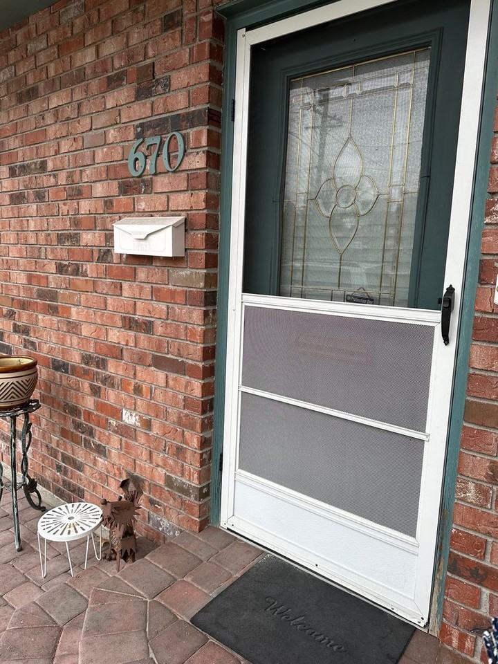 670 W Arroyo St - Photo 2 of 13