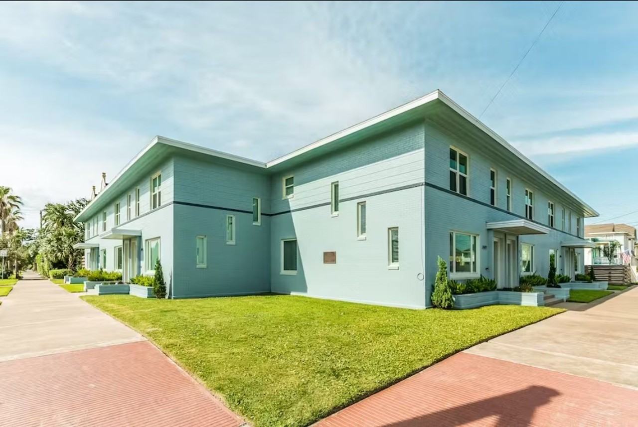 2428 Bernardo De Galvez Avenue - Photo 2 of 17