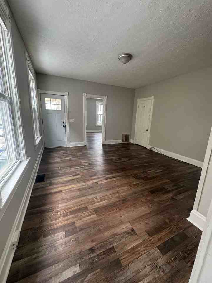 232 Cleveland Ave - Photo 2 of 9