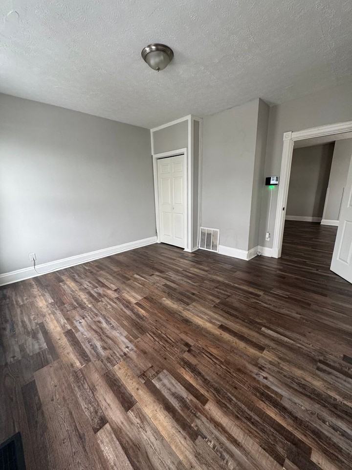 232 Cleveland Ave - Photo 4 of 9