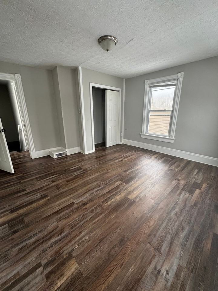 232 Cleveland Ave - Photo 7 of 9