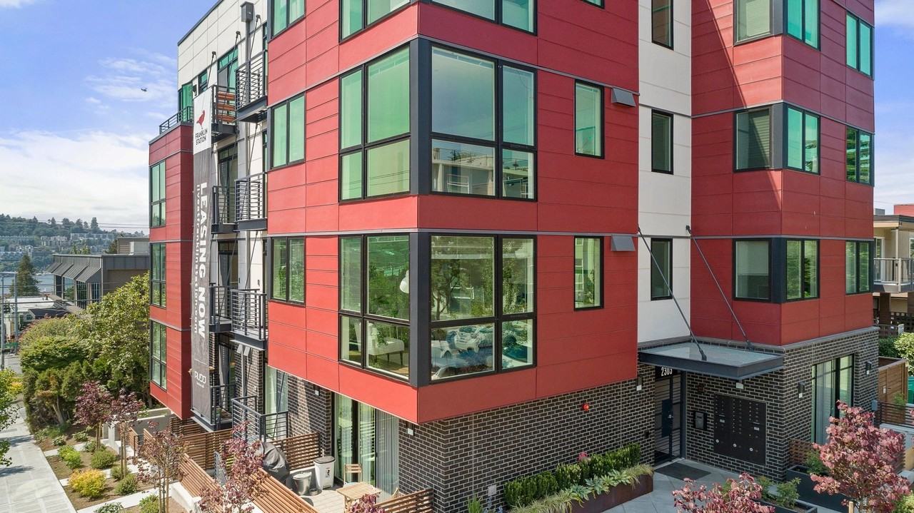 Franklin Station Apartments - Photo 2 of 8