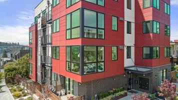 featured image of 2303 Franklin Ave E