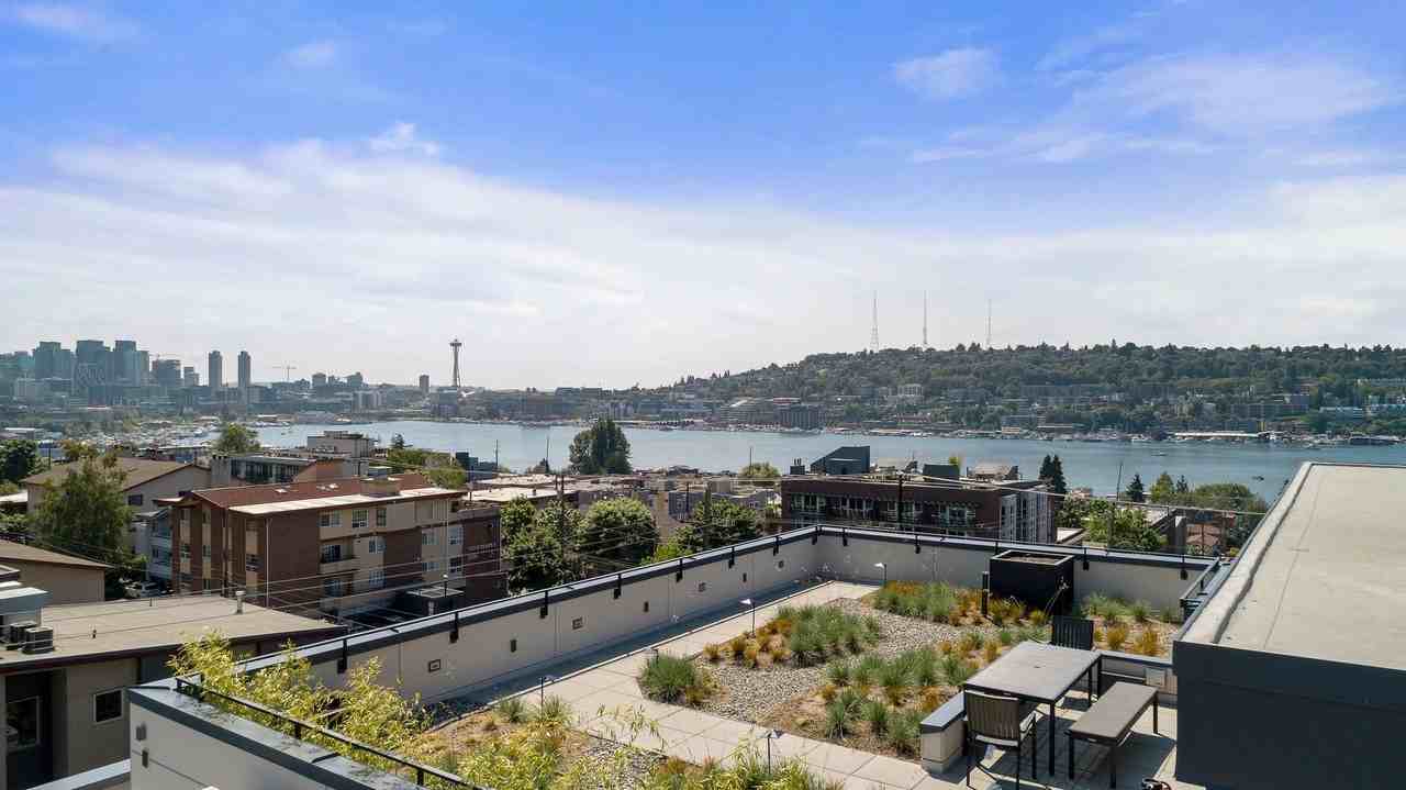 Franklin Station Apartments - Photo 4 of 8