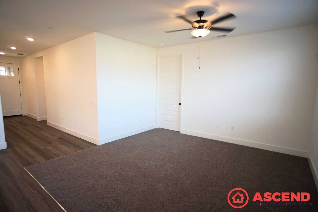 6618 Glacier Bay St - Photo 2 of 14