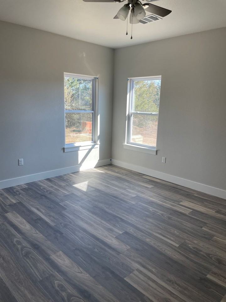 415 Cherry Lane - Photo 4 of 11