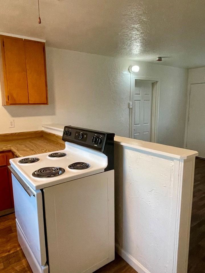 Westside Apartments - Photo 6 of 39