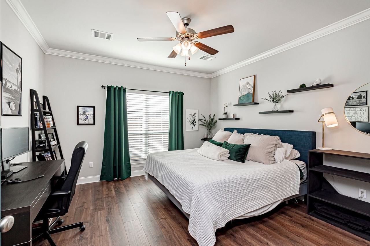 8110 Stonelake Ave - Photo 5 of 12