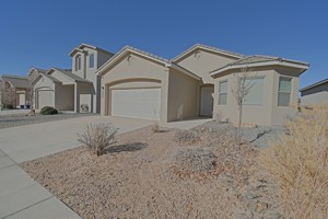 featured image of 2705 Camino Plata Loop Ne