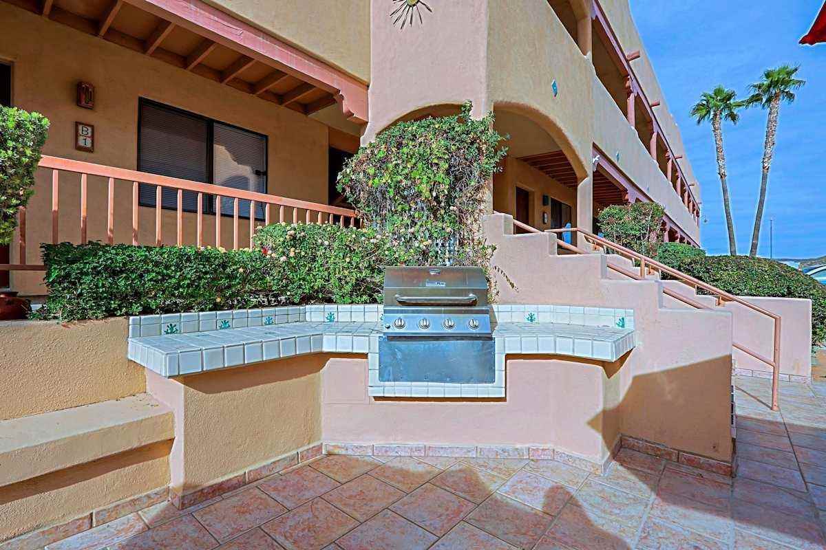 278 S Tegner St - Photo 5 of 32