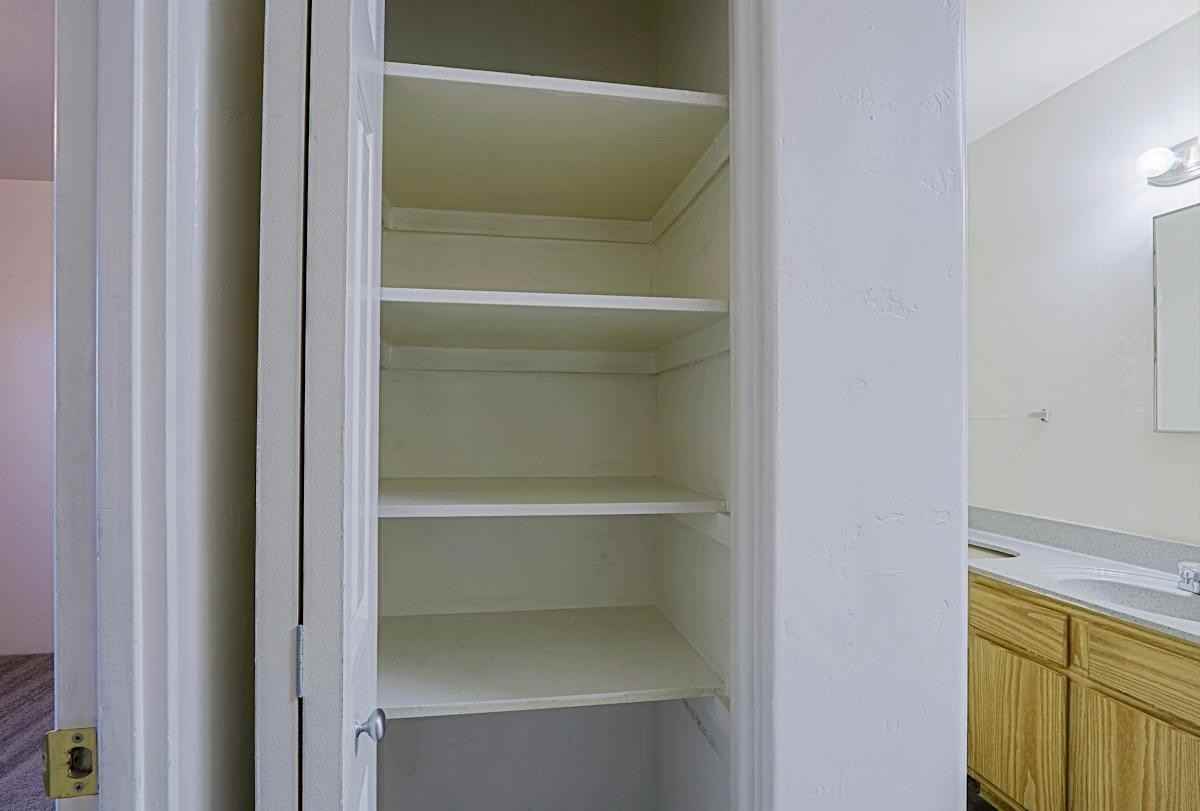 278 S Tegner St - Photo 2 of 32