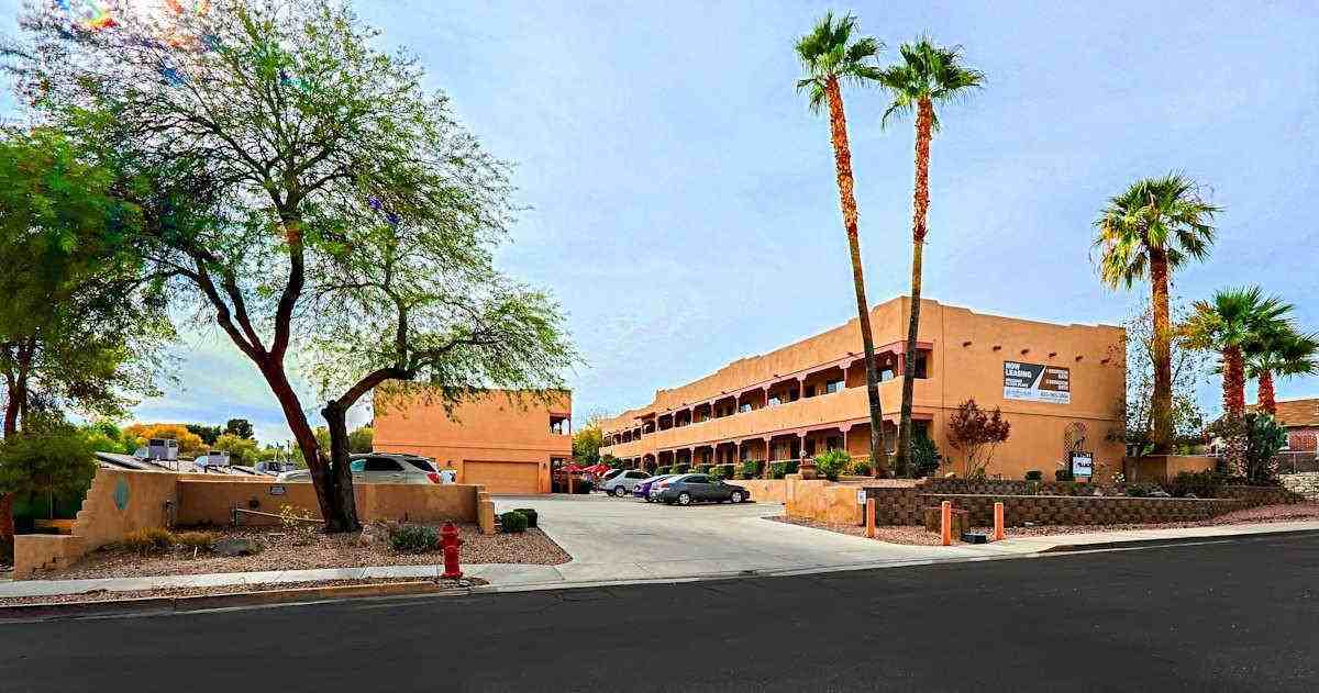 278 S Tegner St - Photo 6 of 32