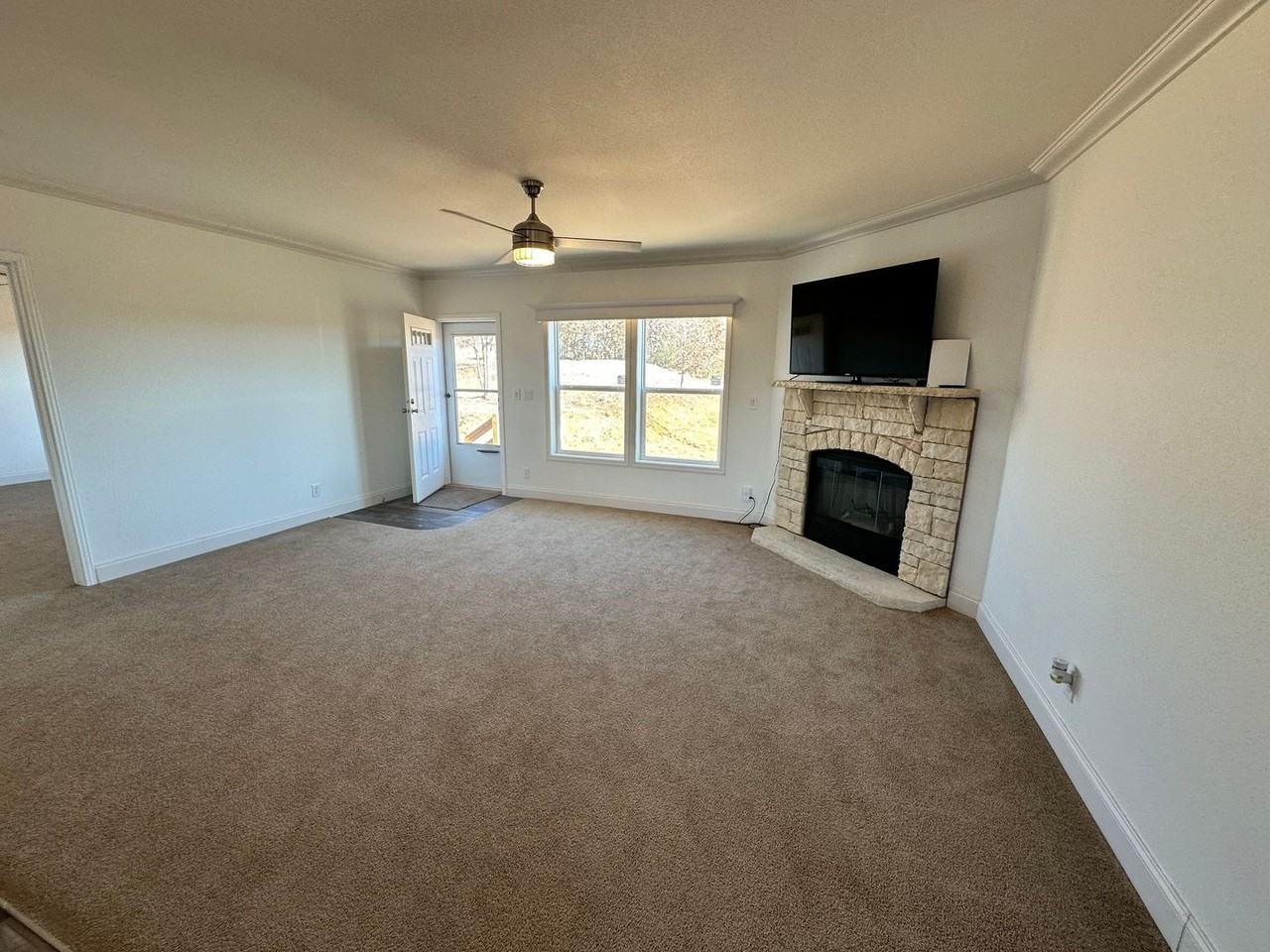 15177 N Stanfield Rd - Photo 2 of 19