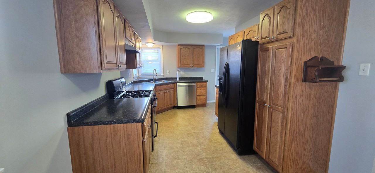 122 Nevada Dr - Photo 6 of 23