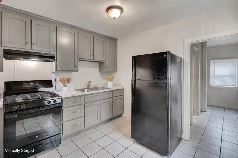 157 S 2nd St - Photo 3 of 24