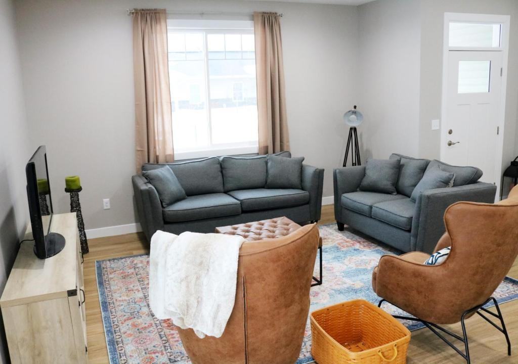 810 Park Lane Drive - Photo 4 of 23