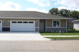 featured image of 806 Park Lane Drive