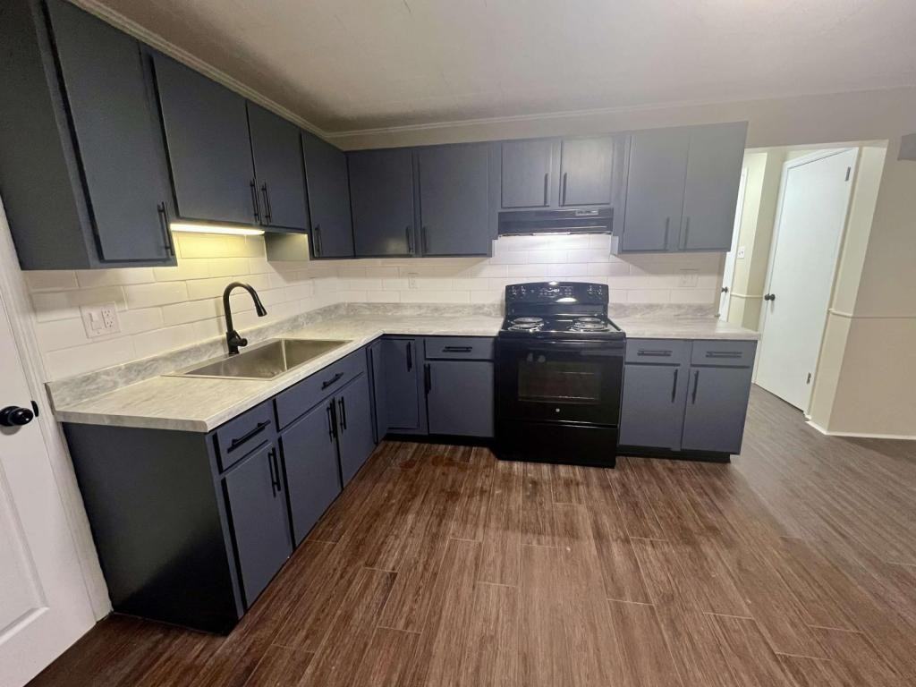 231 S Main St - Photo 3 of 16