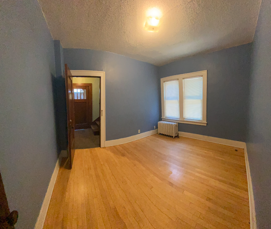 1339 11th Ave N - Photo 3 of 39