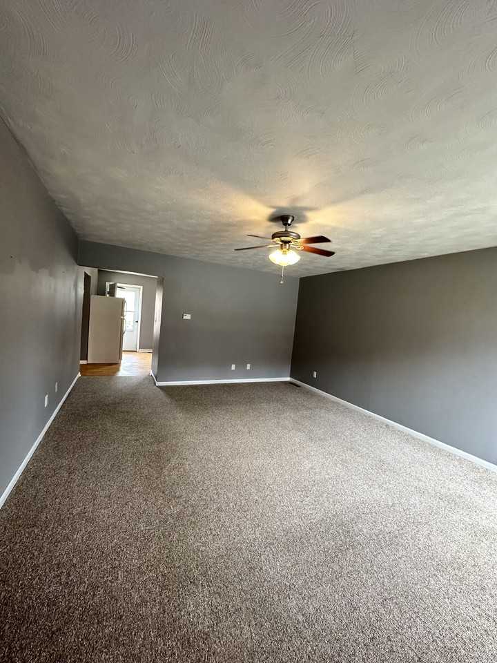 1609 Cedar St - Photo 2 of 8