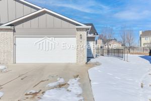 featured image of 106 E Santa Fe Cir