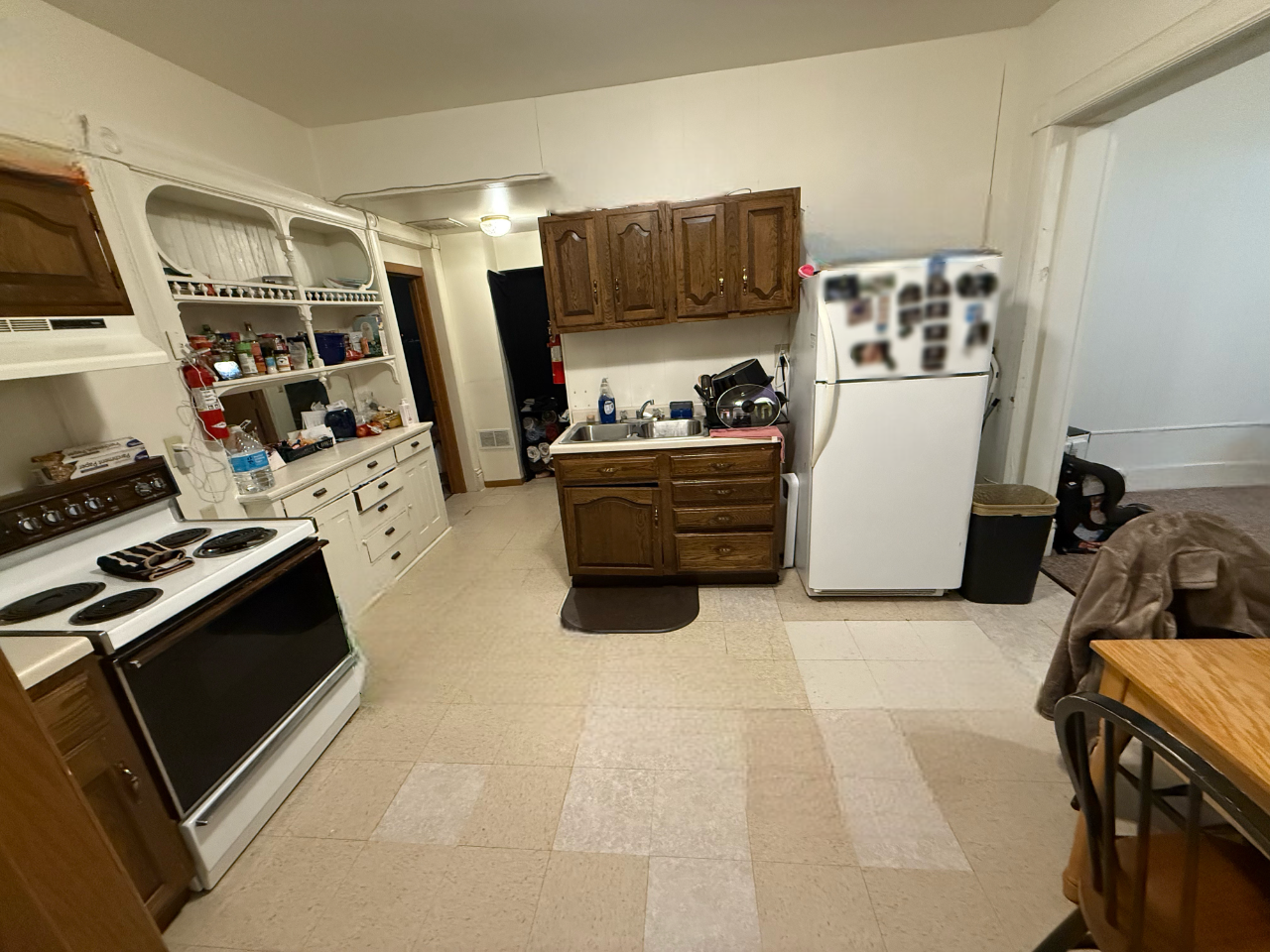 321 Earl Street - Photo 4 of 15