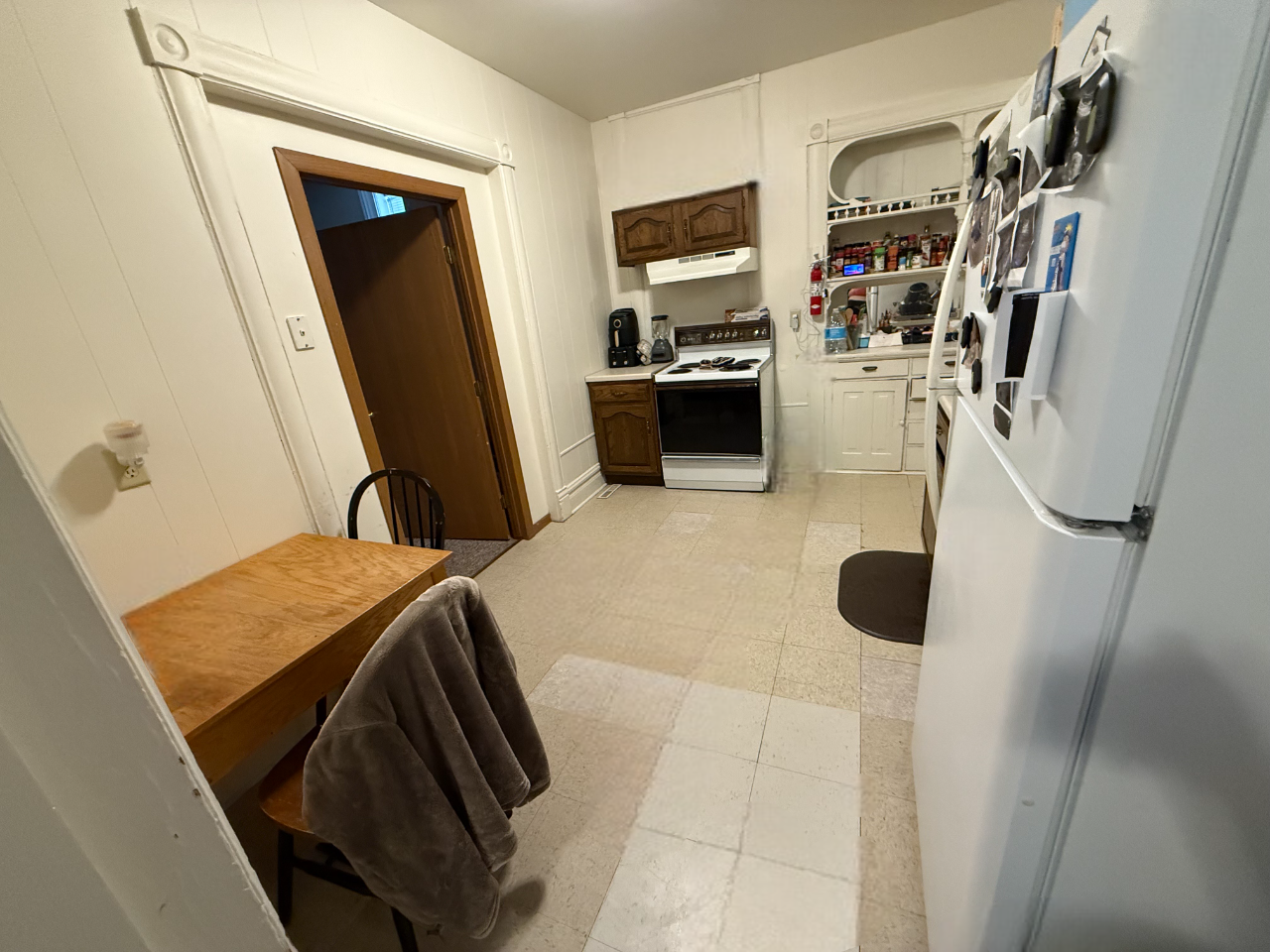 321 Earl Street - Photo 5 of 15