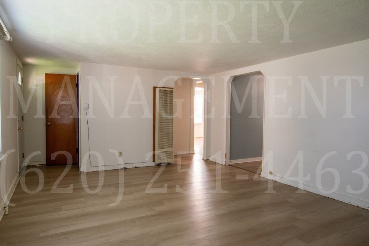 118 W Jackson St - Photo 4 of 24