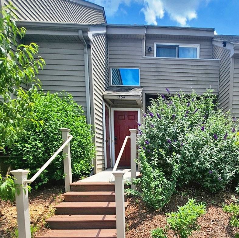 1334 Bradley Dr - Photo 2 of 30